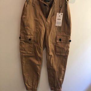 Urban Outfitter’s Tan Cargo Pants Size Small